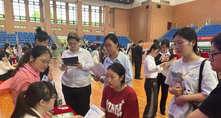 安徽举办养老服务人才专场招聘会