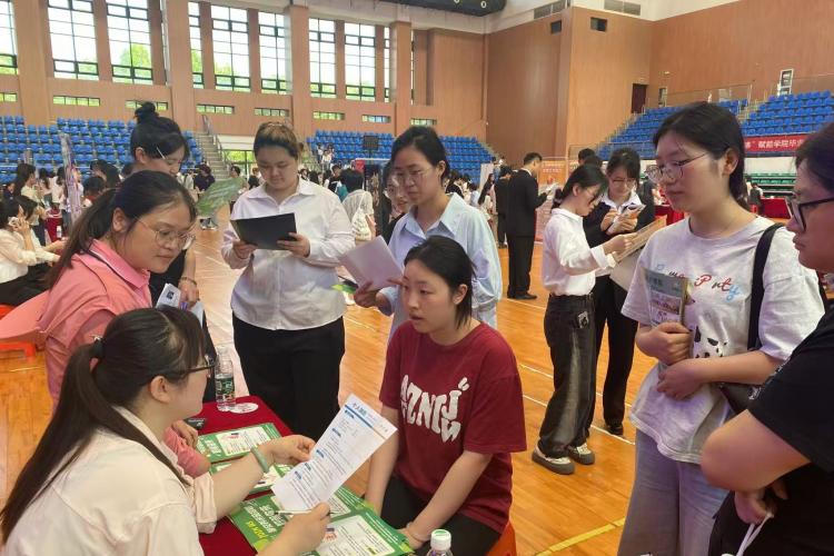 安徽举办养老服务人才专场招聘会